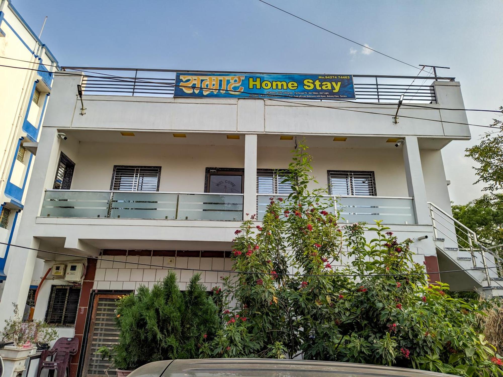 Samrat Homestay Garudeshwar エクステリア 写真